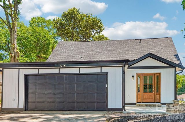 616 14th Street SW, Hickory, NC 28602