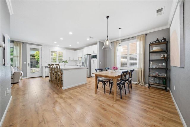 1904 Glenmark Way, Roseville, CA 95747