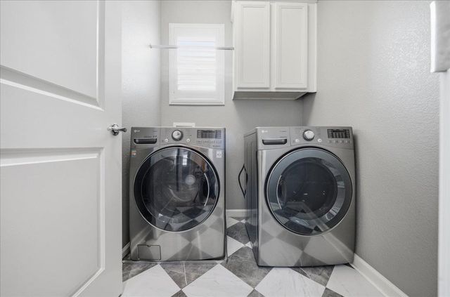 1904 Glenmark Way, Roseville, CA 95747