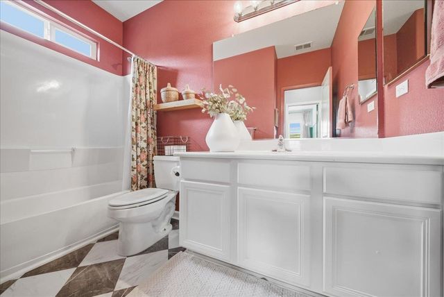 1904 Glenmark Way, Roseville, CA 95747