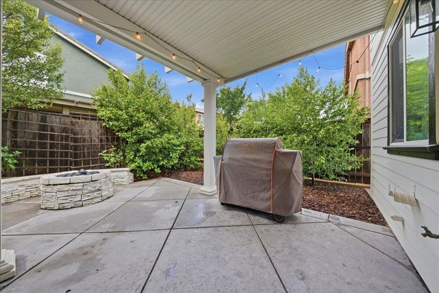 1904 Glenmark Way, Roseville, CA 95747