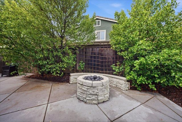 1904 Glenmark Way, Roseville, CA 95747