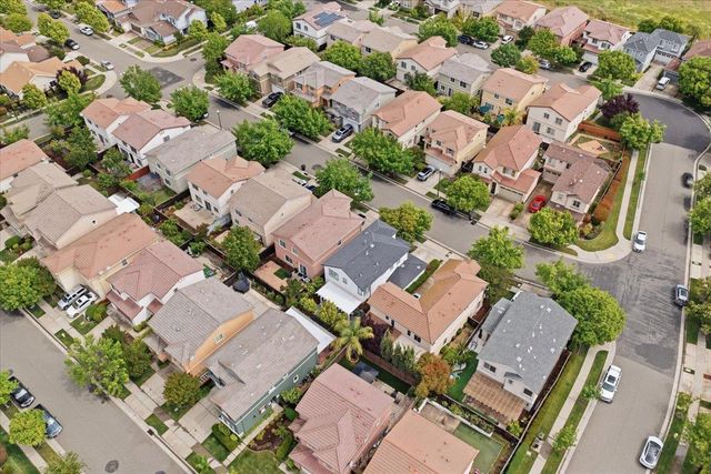 1904 Glenmark Way, Roseville, CA 95747