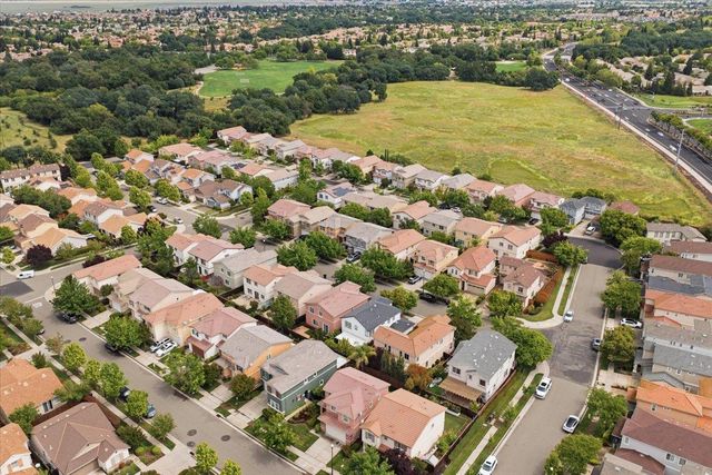 1904 Glenmark Way, Roseville, CA 95747