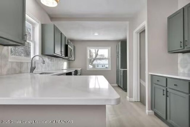 1942 Walnut Street, Holt, MI 48842