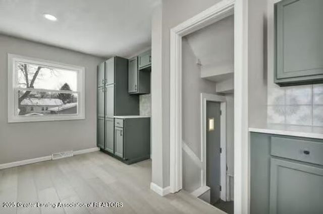 1942 Walnut Street, Holt, MI 48842