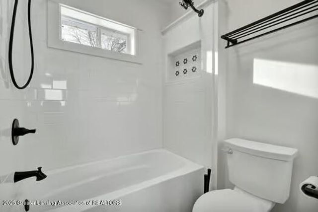 1942 Walnut Street, Holt, MI 48842