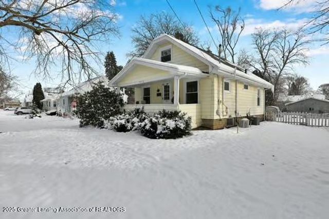 1942 Walnut Street, Holt, MI 48842