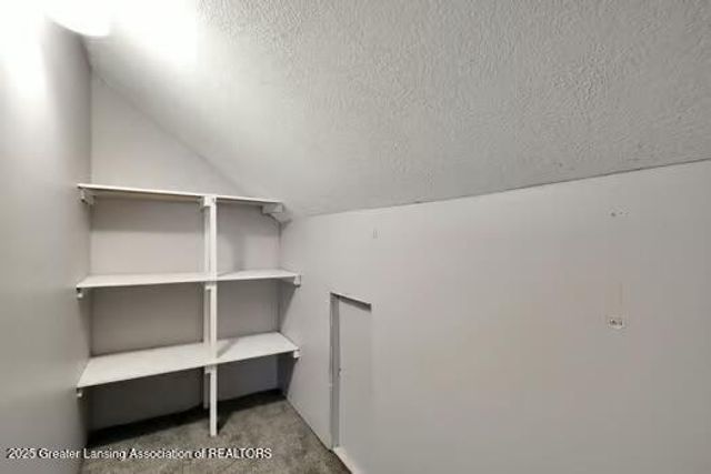 1942 Walnut Street, Holt, MI 48842