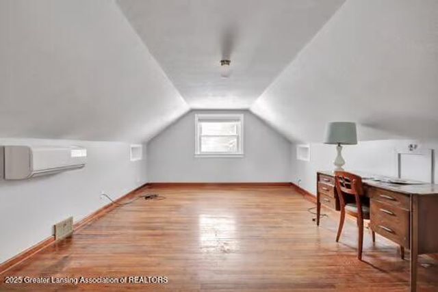 1942 Walnut Street, Holt, MI 48842