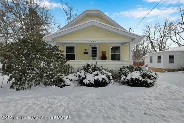 1942 Walnut Street, Holt, MI 48842