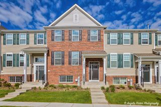 1004 Neubauer Circle, Lindenhurst, IL 60046
