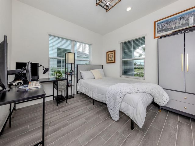 18002 FRANKLIN PARK COURT, Venice, FL 34293