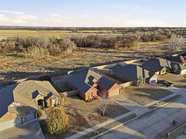 3009 Alli Circle, Chickasha, OK 73018