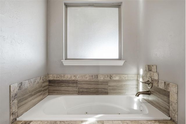 3009 Alli Circle, Chickasha, OK 73018