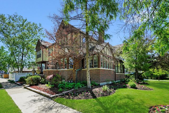 6948 35 Street, Berwyn, IL 60402