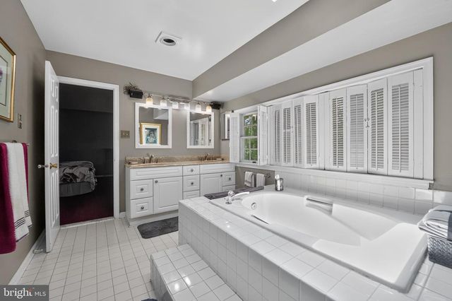 19018 HUNT PASS CT, Parkton, MD 21120