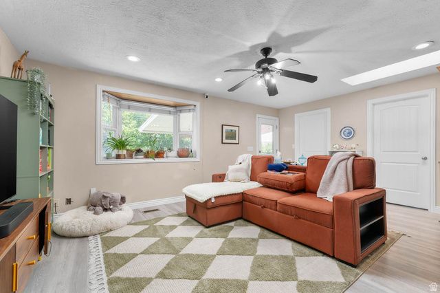 1489 N 400 W, Bountiful, UT 84010