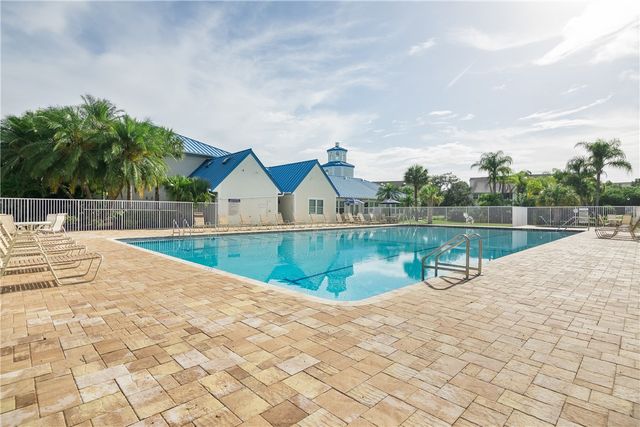 1930 Westminster Circle 2, Vero Beach, FL 32966