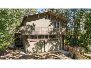3255 OLIVE St, Eugene, OR 97405