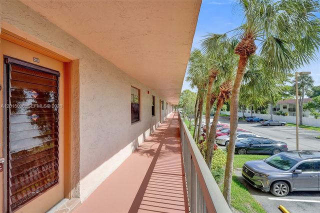 4960 E Sabal Palm Blvd 203, Tamarac, FL 33319