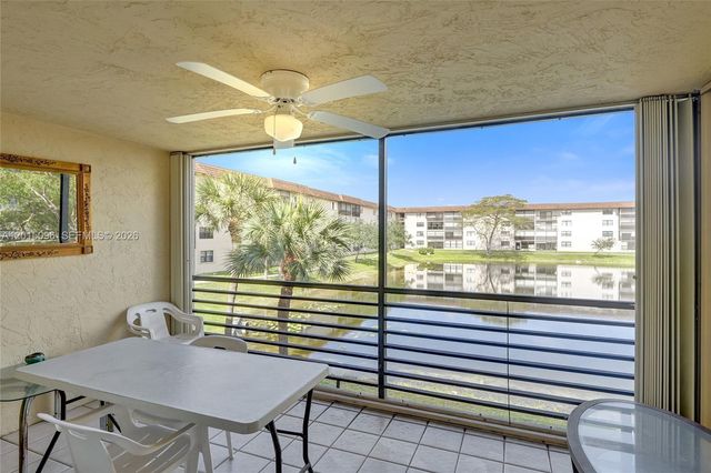 4960 E Sabal Palm Blvd 203, Tamarac, FL 33319