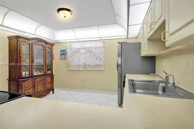 4960 E Sabal Palm Blvd 203, Tamarac, FL 33319