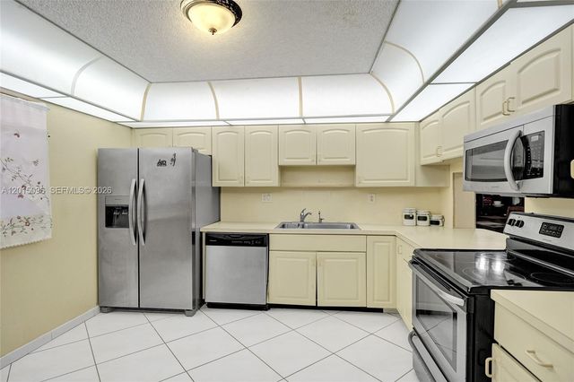 4960 E Sabal Palm Blvd 203, Tamarac, FL 33319