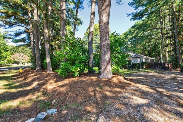 12 Saint Catherine DR, Carrollton, VA 23314