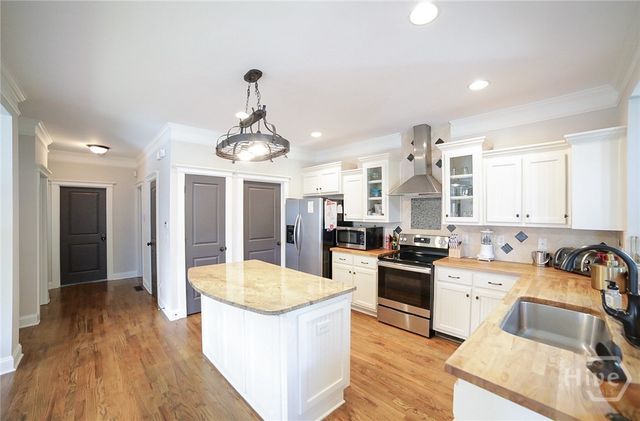 132 N Poplar Street, Athens, GA 30606