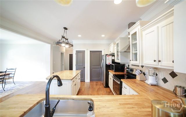 132 N Poplar Street, Athens, GA 30606