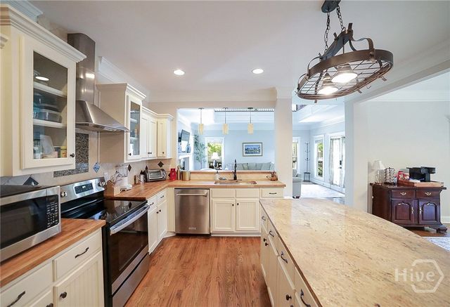 132 N Poplar Street, Athens, GA 30606