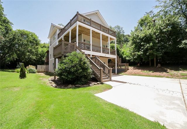 132 N Poplar Street, Athens, GA 30606