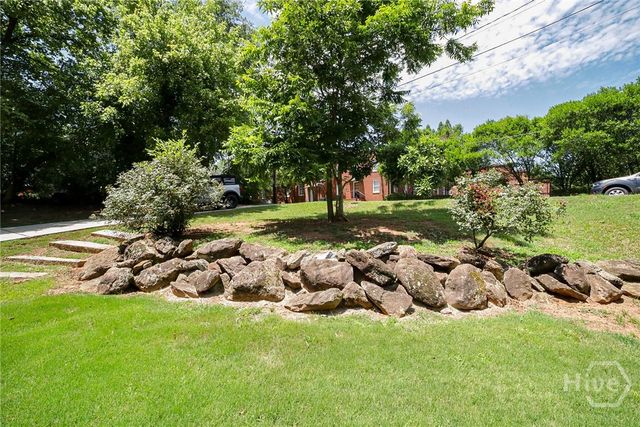 132 N Poplar Street, Athens, GA 30606