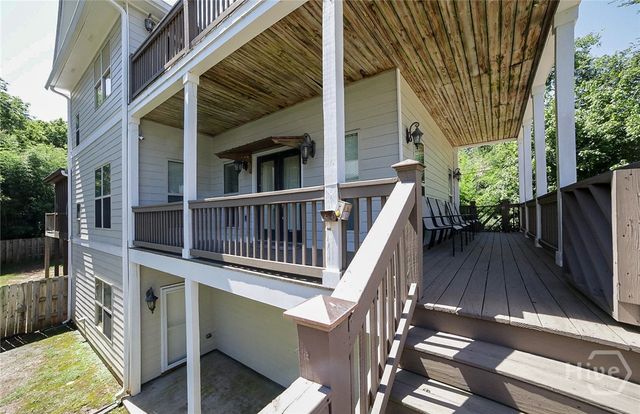 132 N Poplar Street, Athens, GA 30606