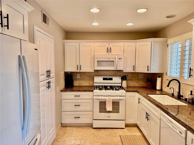 2400 Elden 12, Costa Mesa, CA 92627