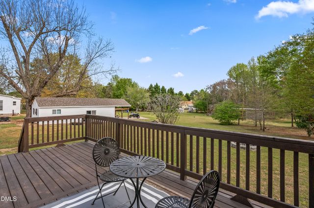 2795 Johnny Baker Road, Willow Springs, NC 27592