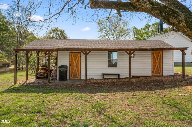 2795 Johnny Baker Road, Willow Springs, NC 27592