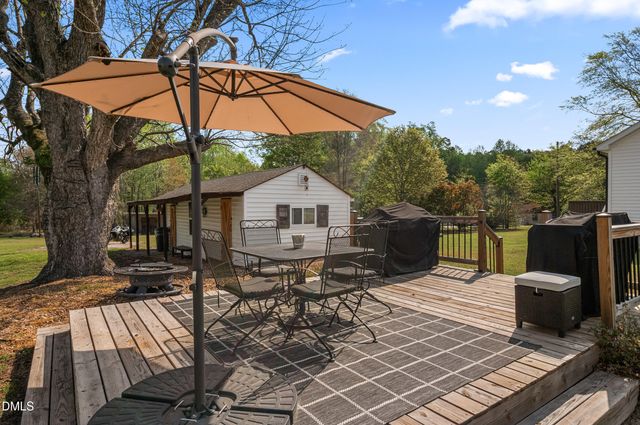 2795 Johnny Baker Road, Willow Springs, NC 27592