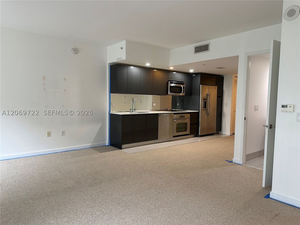 31 SE 6th St 405, Miami, FL 33131