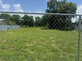 10420 NW 6 Avenue, Miami, FL 33150