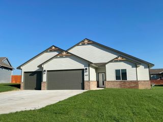 2025 S Michelle Ct, Wichita, KS 67207