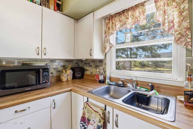 139 Stuart Avenue, Southport, NC 28461