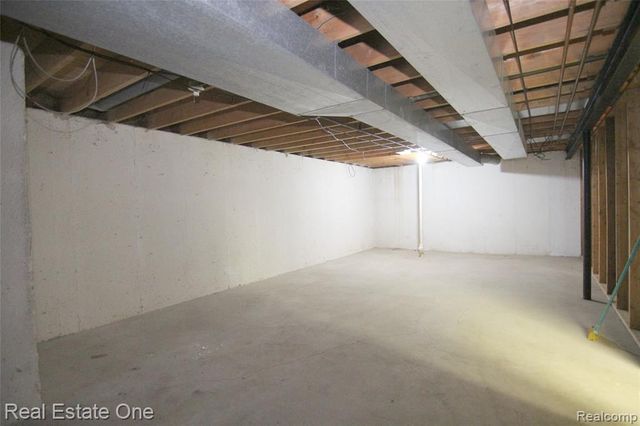 4458 Southmoor Lane, West Bloomfield, MI 48323