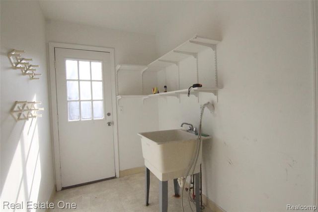 4458 Southmoor Lane, West Bloomfield, MI 48323