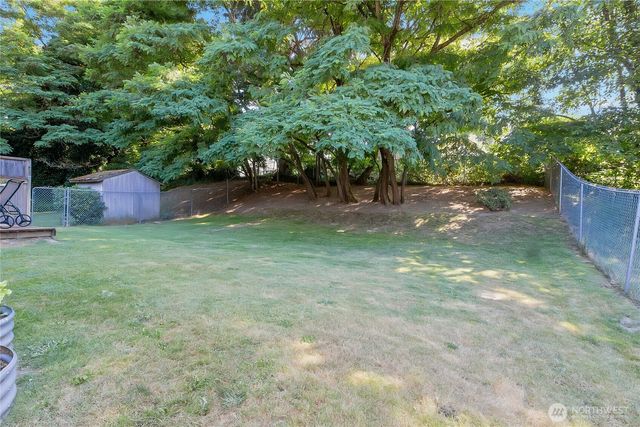 11215 89th Avenue Ct E, Puyallup, WA 98373