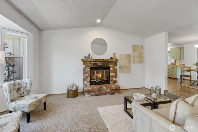 11215 89th Avenue Ct E, Puyallup, WA 98373