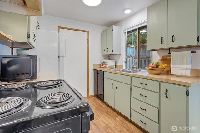 11215 89th Avenue Ct E, Puyallup, WA 98373
