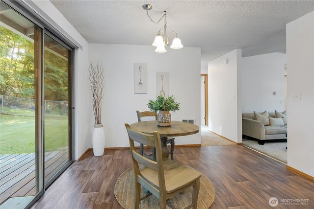 11215 89th Avenue Ct E, Puyallup, WA 98373