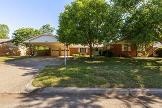 2501 Brentwood Drive, Norman, OK 73069